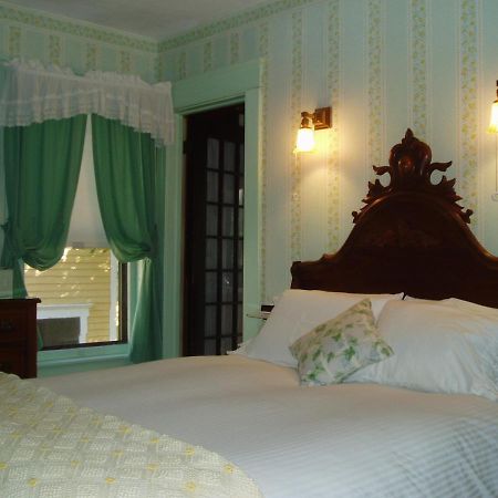 Rosewood Inn Corning Exterior foto